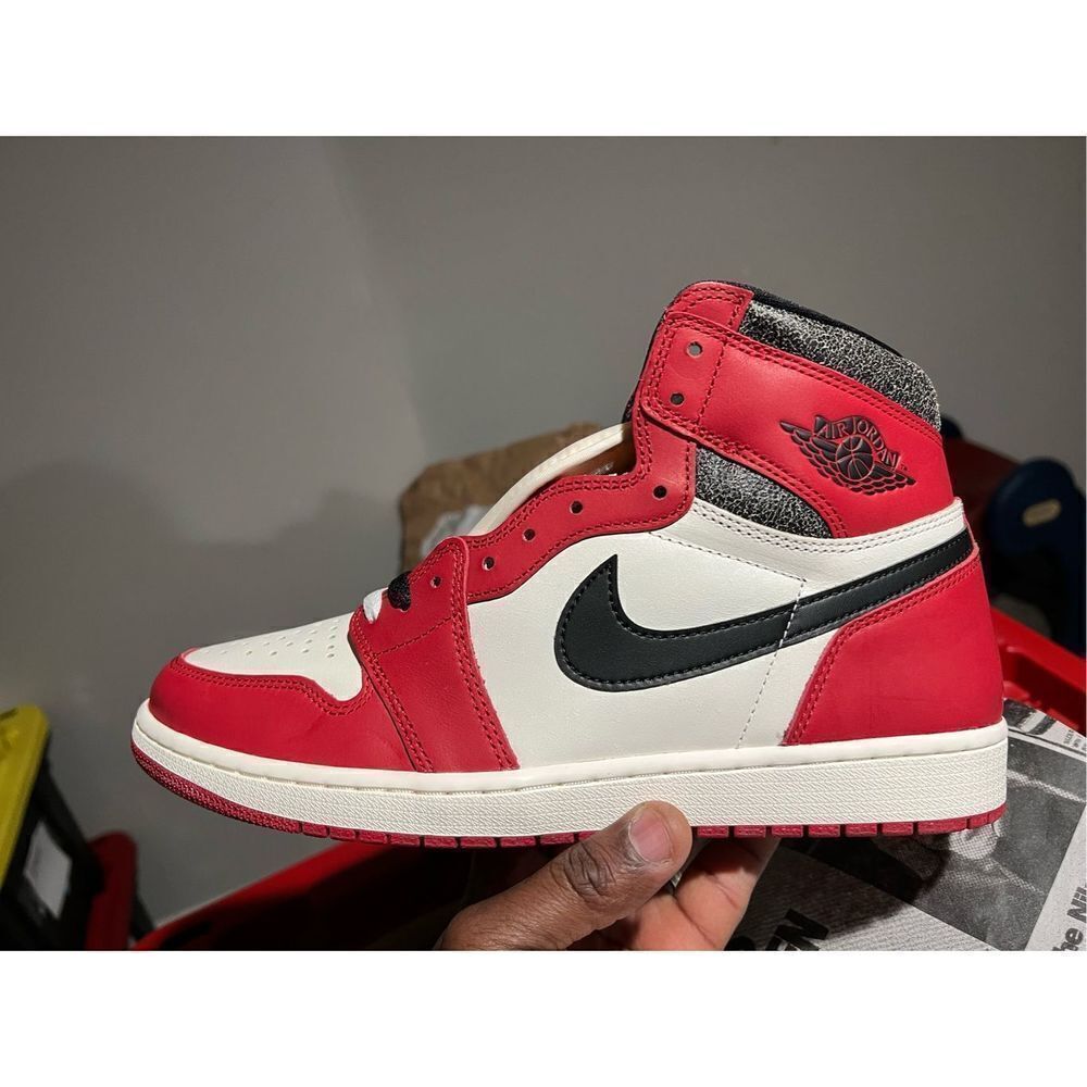 Air Jordan 1 Retro High OG 'Chicago Lost & Found' DZ5485-612 size 12 - Picture 6 of 10